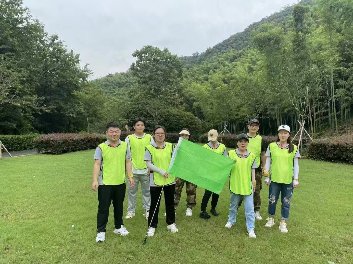 DryIceSys employees together at an outdoor team-building event